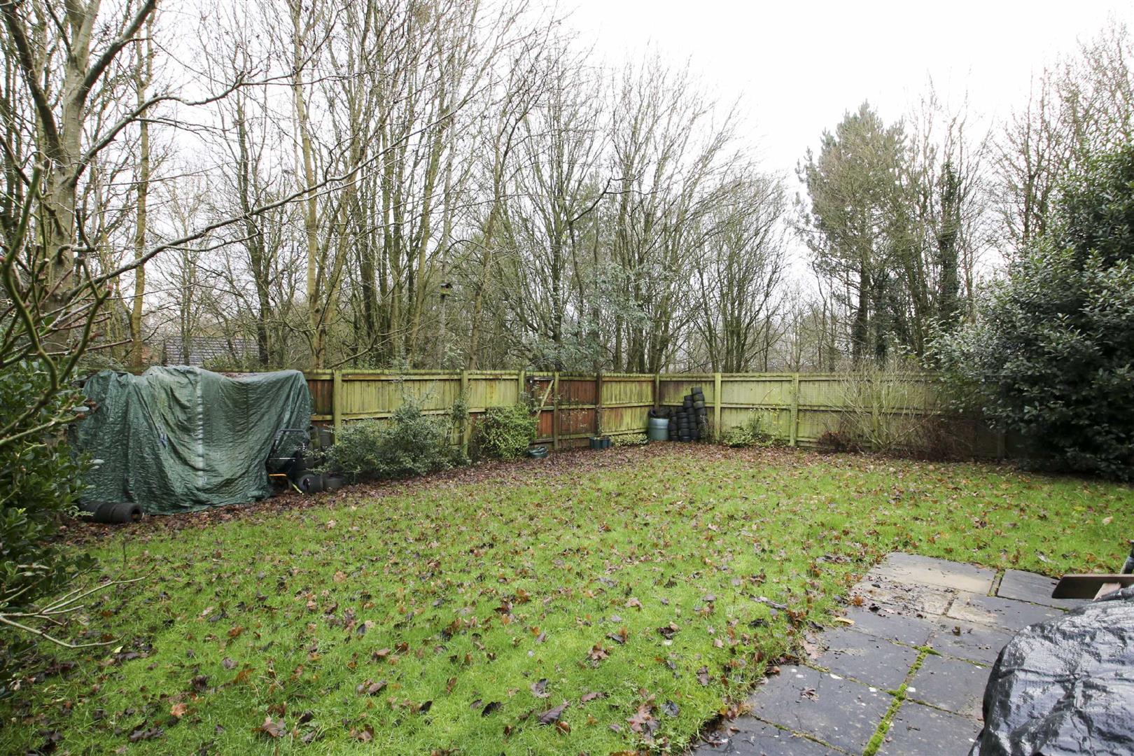5 bed property in Lawson Place, Milton Keynes